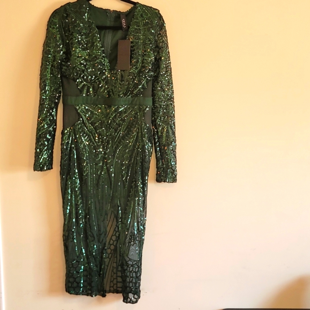 Akira Large Huntergreen Midi dress
